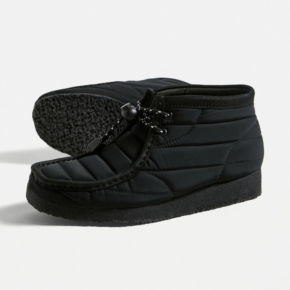 NEW IN BOX $170 Clarks Wallabee Black Quilted Boots main image 4